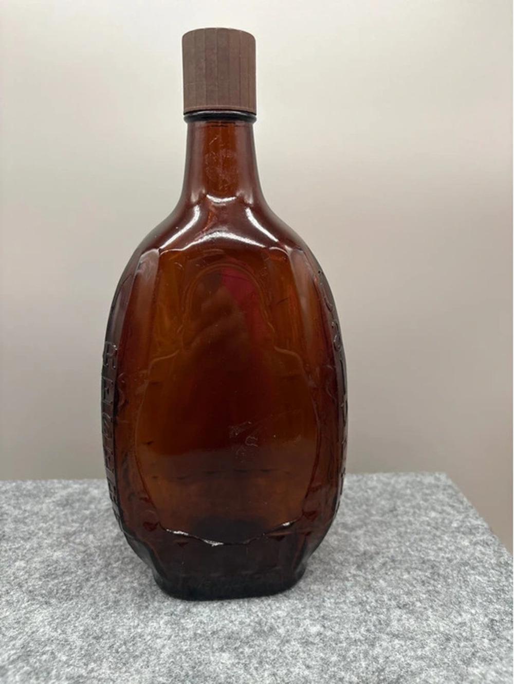 1950’s Calvert Reserve Empty Whiskey 4/5 Quart Amber Glass Bottle